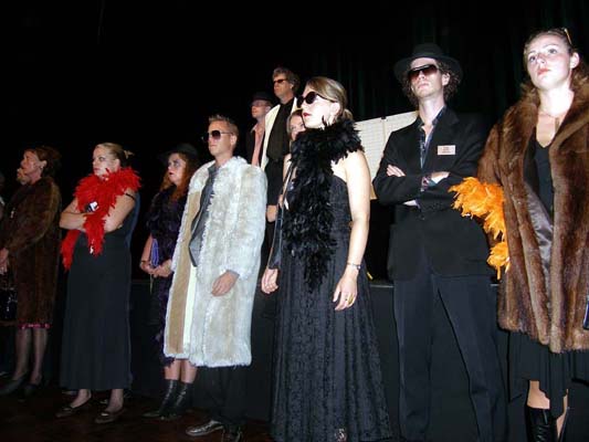 File:Maffia Familie Bijna.jpg