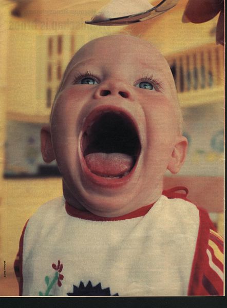 File:Baby met grote open mond Humo 1998-07-07.jpg