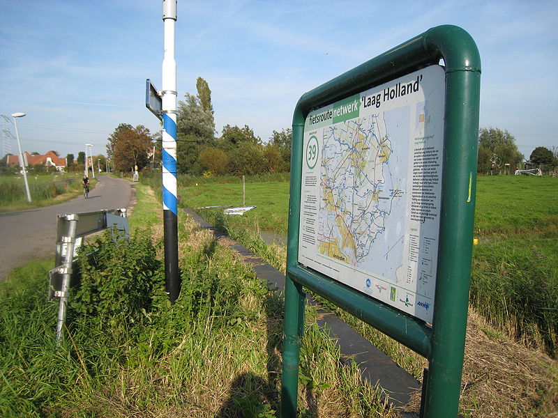 File:Fietsroute Netwerk Laag Holland knooppunt 39 4.jpg