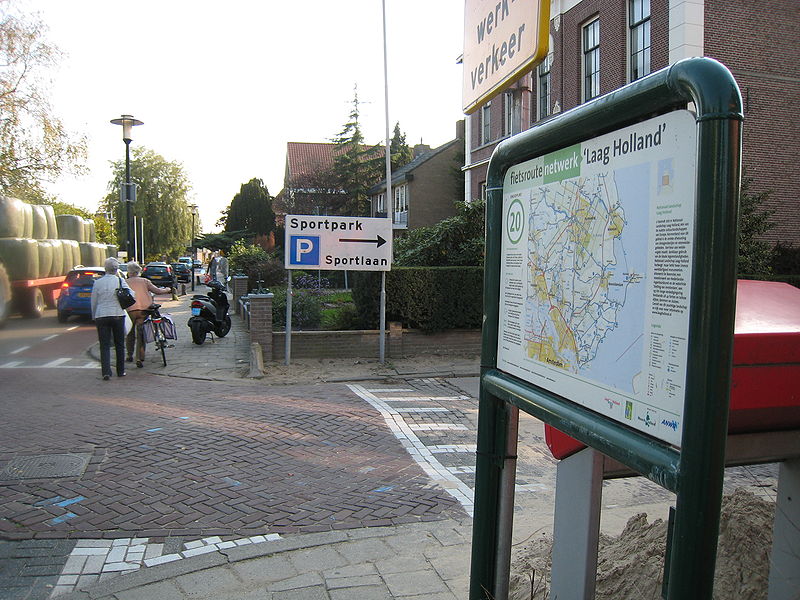 File:Fietsroute Netwerk Laag Holland knooppunt 20 2.jpg