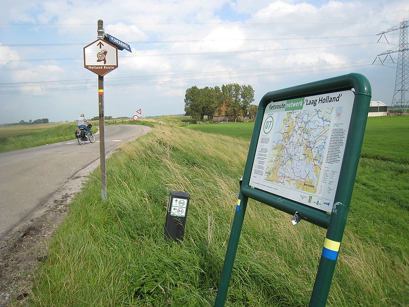 File:Fietsroute Netwerk Laag Holland knooppunt 07 2.jpg