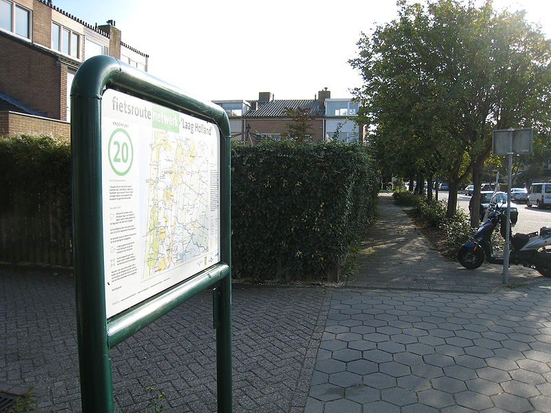 File:Fietsroute Netwerk Laag Holland knooppunt 20a 1.jpg