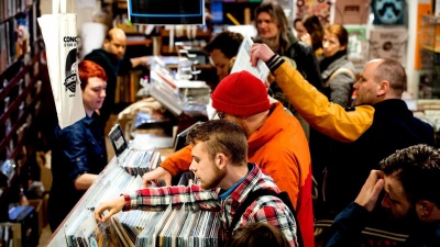 Op zoek naar platen bij Concerto in Amsterdam