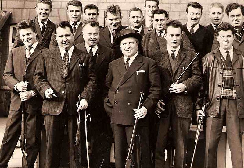 File:Maffia Familie.jpg