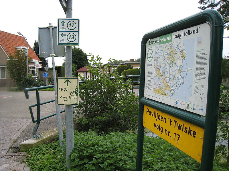 File:Fietsroute Netwerk Laag Holland knooppunt 12 1.jpg