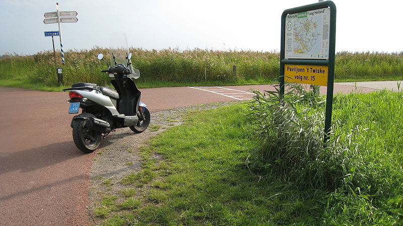 File:Fietsroute Netwerk Laag Holland knooppunt 13 2.jpg